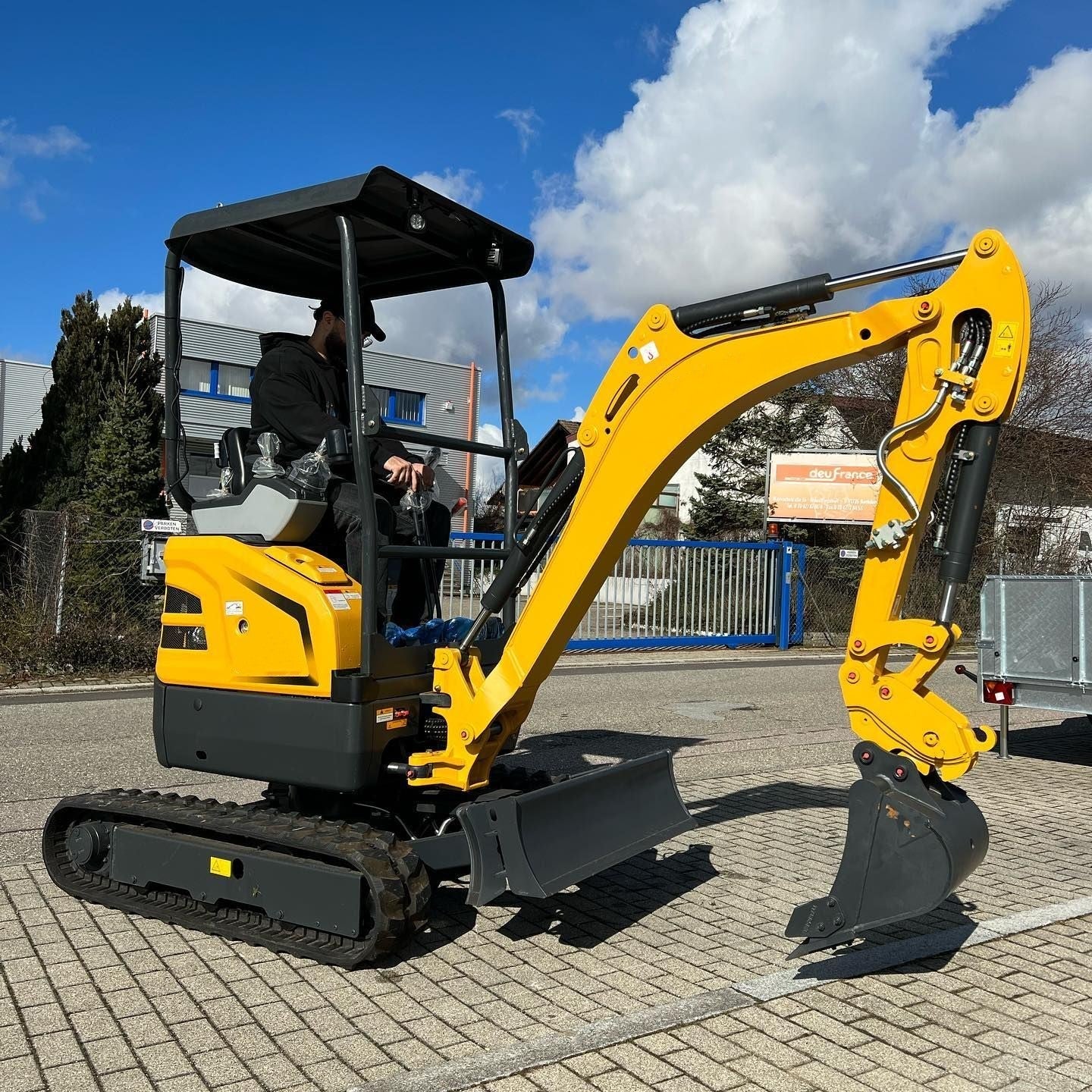 1.6 ton 1.7 ton 1.8 ton New style Mini Excavator mini digging machine Small Backhoe excavator for sale